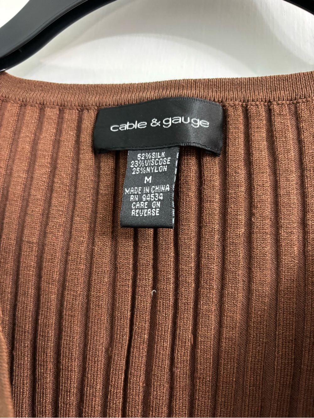 Cable & Gauge Ribbed Button-Front Long-Sleeve Top — Brown - Picture 3 of 3